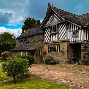  Holiday home New Hall,